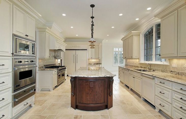 15 White Antique Kitchen Designs That Abound With Warmth & Charm 2