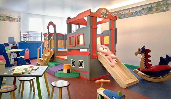 15 Cheerful Playroom Designs For Everyday Entertainment