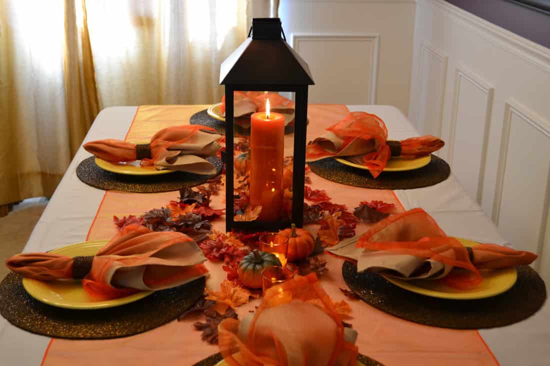 16 Ways How to Flawlessly Decorate a Thanksgiving Table 9