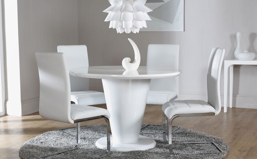 15 White Round Table Design Ideas For Extravagant Look Of Your DIning Room 9
