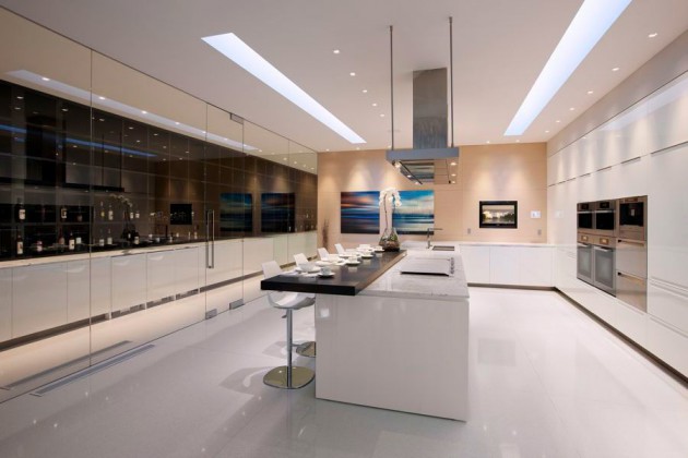 Featured image of post Ultra Modern Kitchen Designs - Kitchen design trends change fairly rapidly but most of the items on this list have been developing and refining for years.