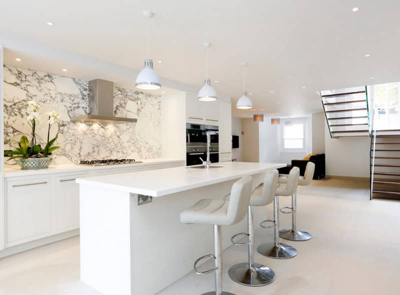 15 Classy Kitchen Designs With White Kitchen Chairs 1