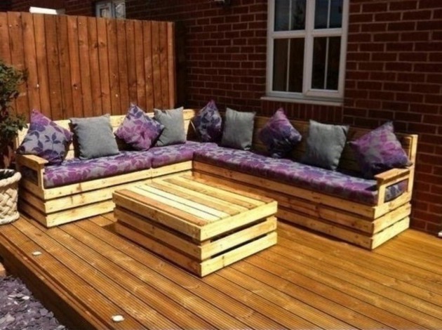 17 Most Creative Ideas To Make Cozy Pallet Corner Sofa