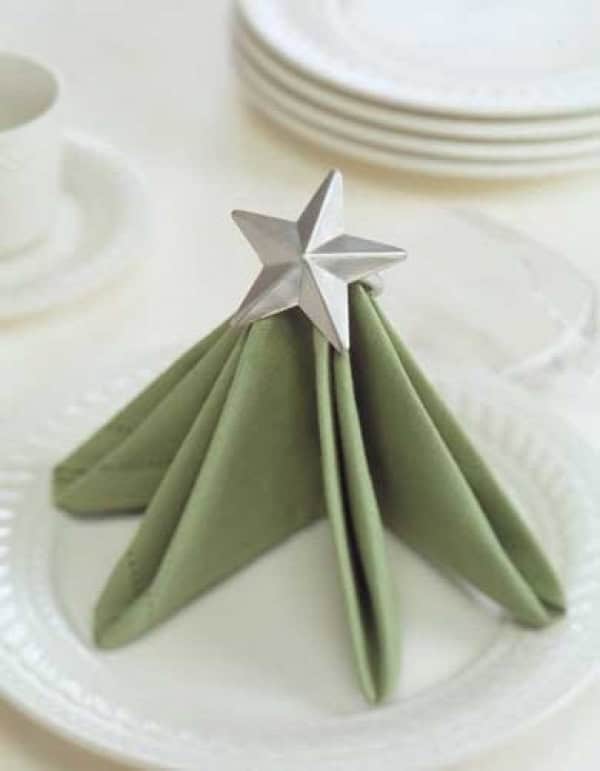 15 Most Easiest DIY Christmas Napkins To Adorn Your Christmas Table