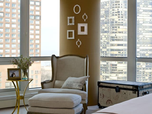 Decorating With Empty Frames- 18 Brilliant Ideas To Make Trendy Home 14