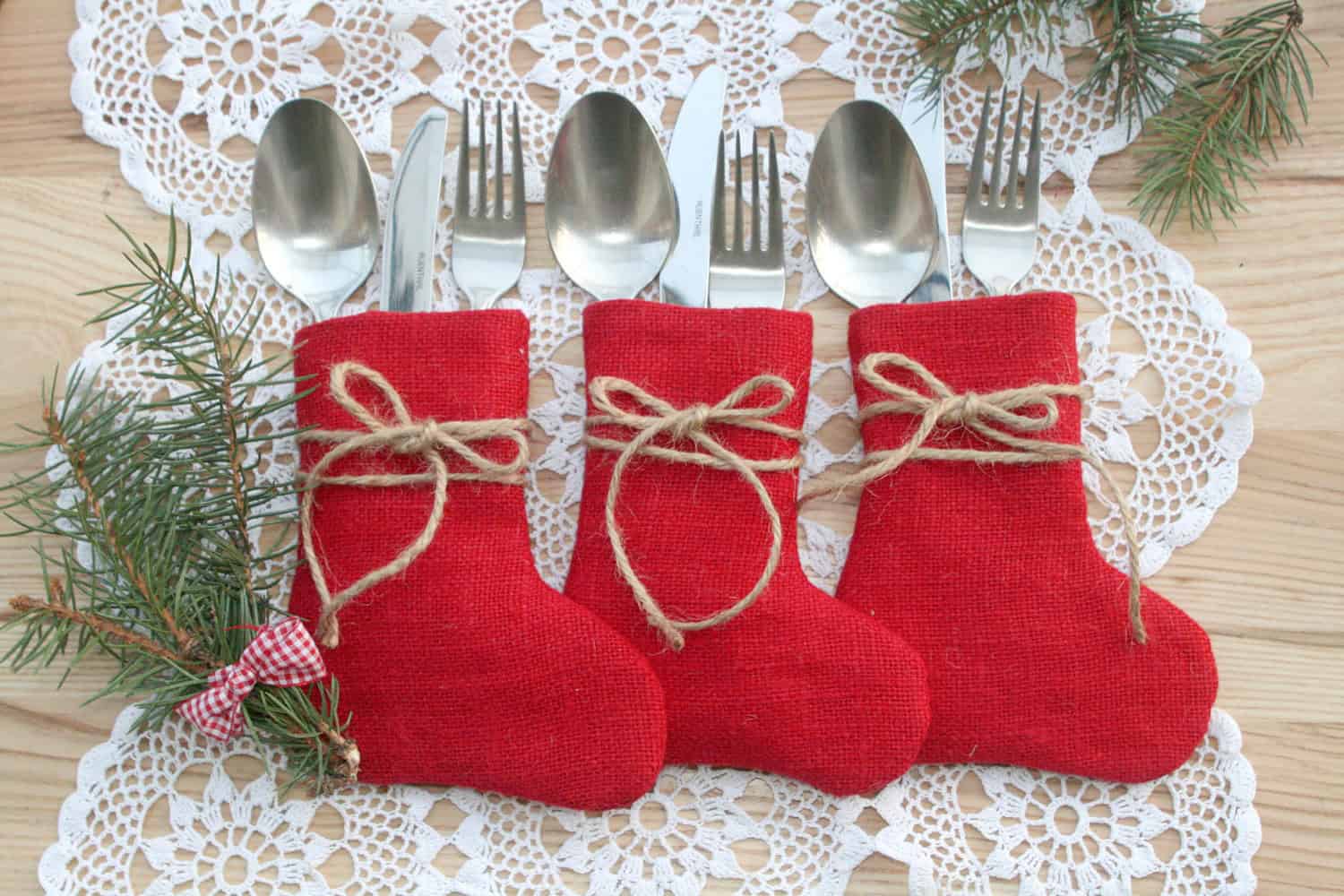Burlap Christmas Silverware Holder Buy it on: www.etsy.com