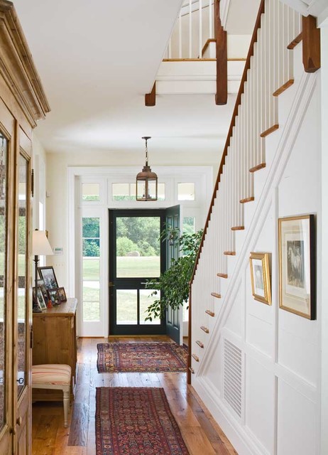 16 Irresistible Traditional Entry Hall Designs You Can Get Ideas From