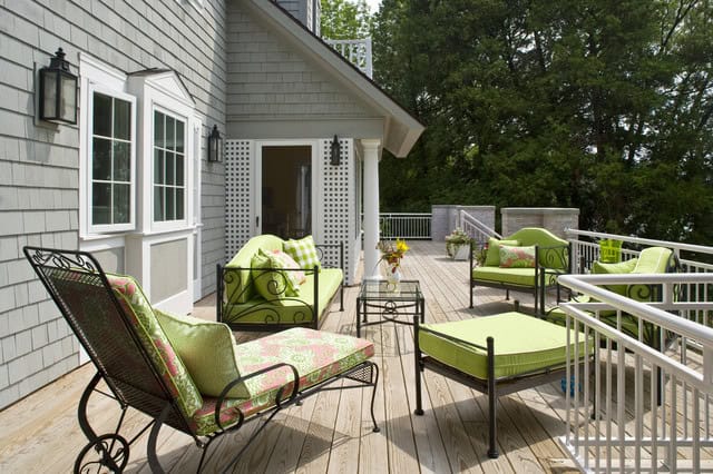 17 Captivating Traditional Deck Designs To Improve Your Outdoor Appeal