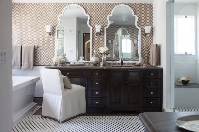 21 Brilliant Make-up Table Designs That Every Woman Will Adore 18