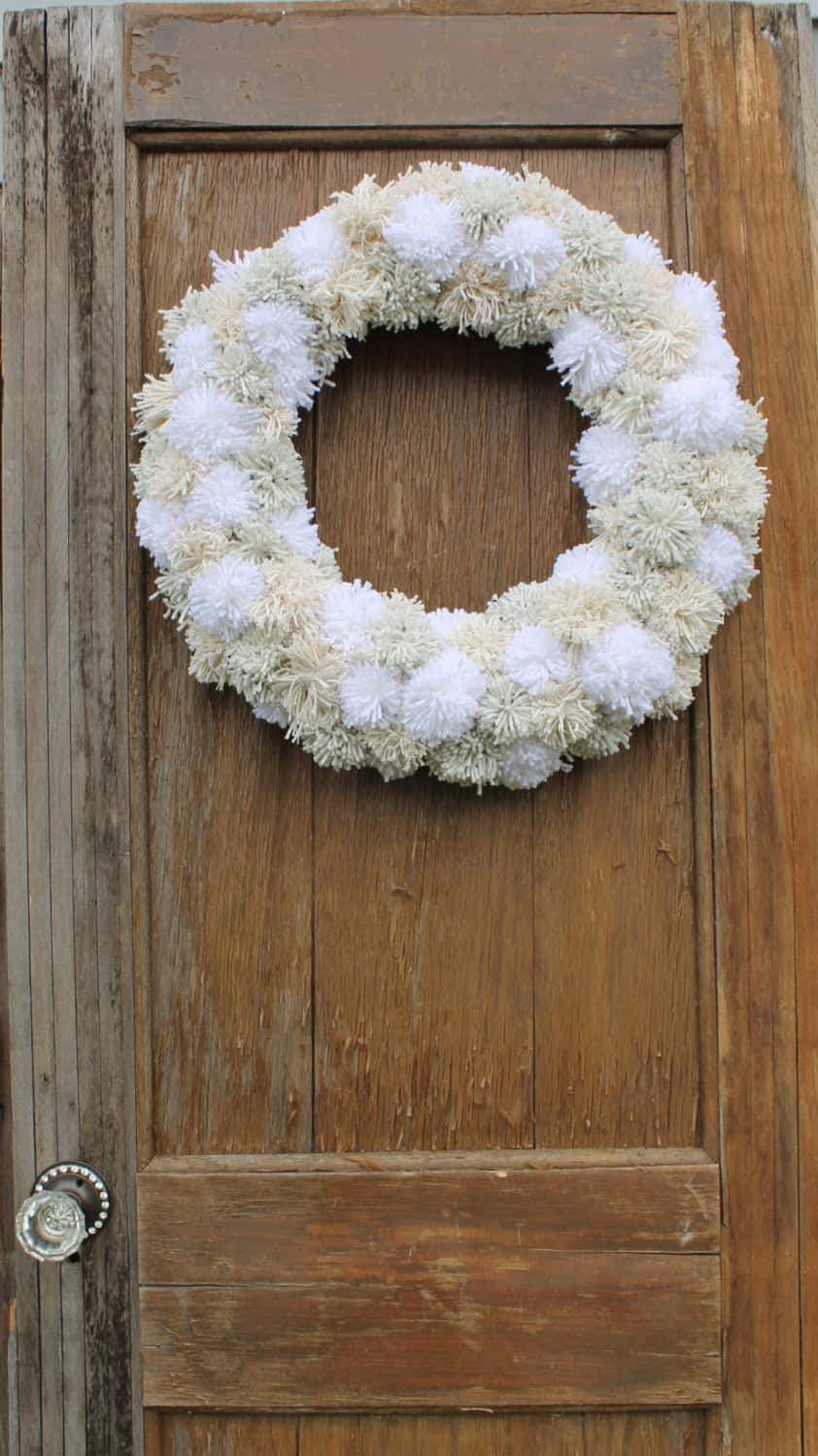 18 Chilly Handmade Winter Wreath Designs For Your Front Door