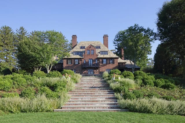 Grand Westchester family home Source