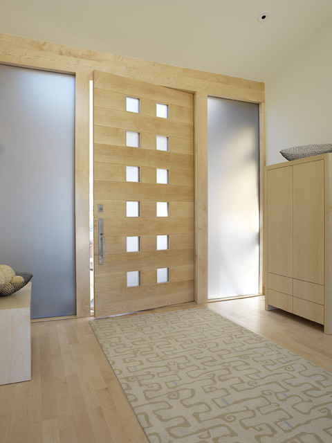 Add Warmth In The Space With The Use Of Wooden Doors