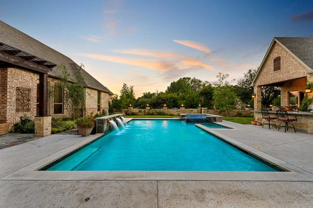 823 South Peytonville, Southlake, Texas Source