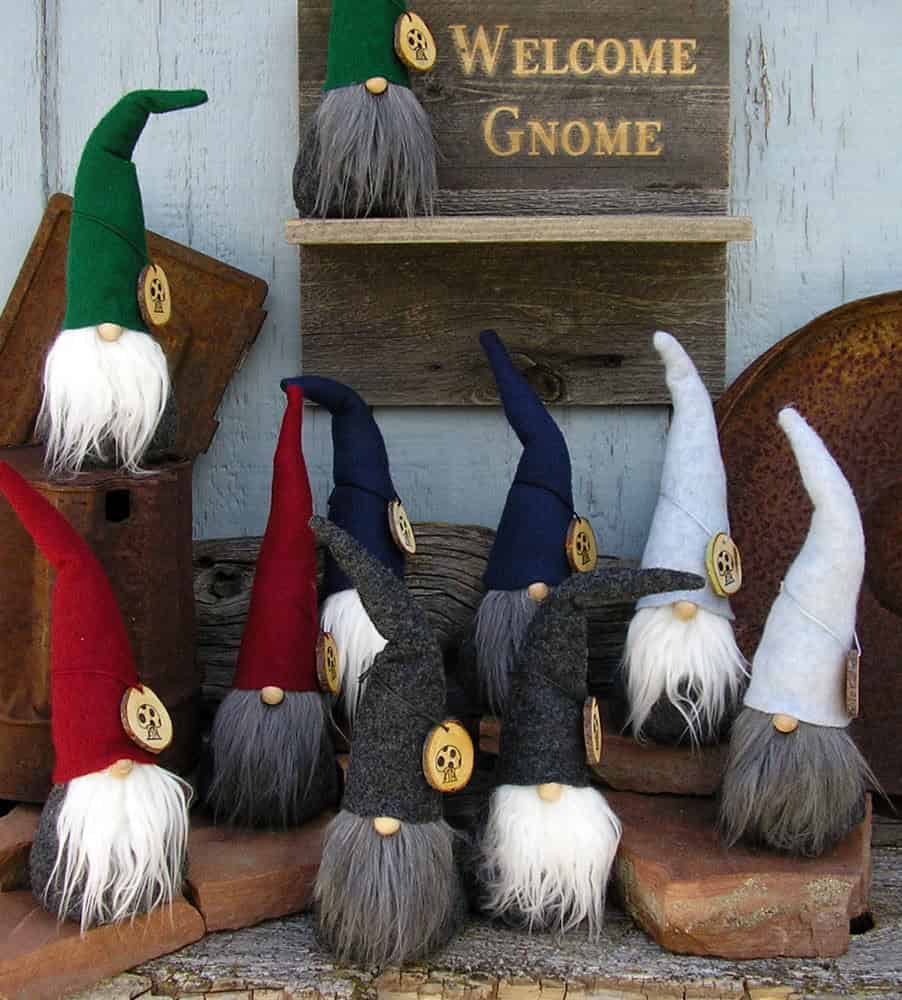 Christmas Gnomes Buy it on: www.etsy.com