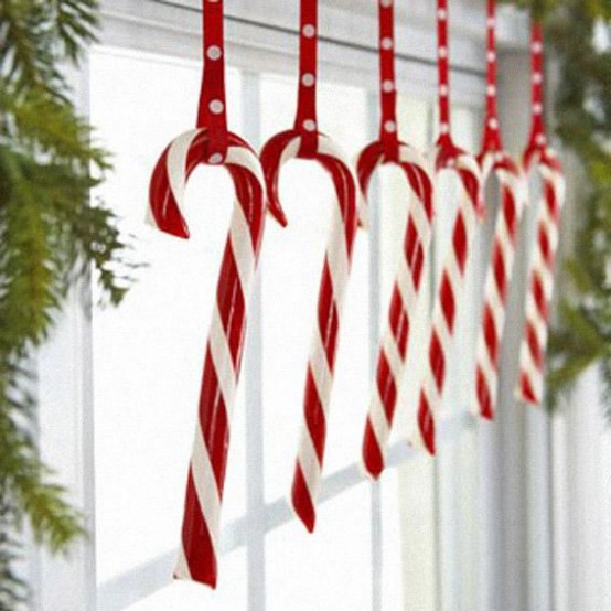 17 Last Minute &amp; Inexpensive DIY Hanging Christmas Decorations
