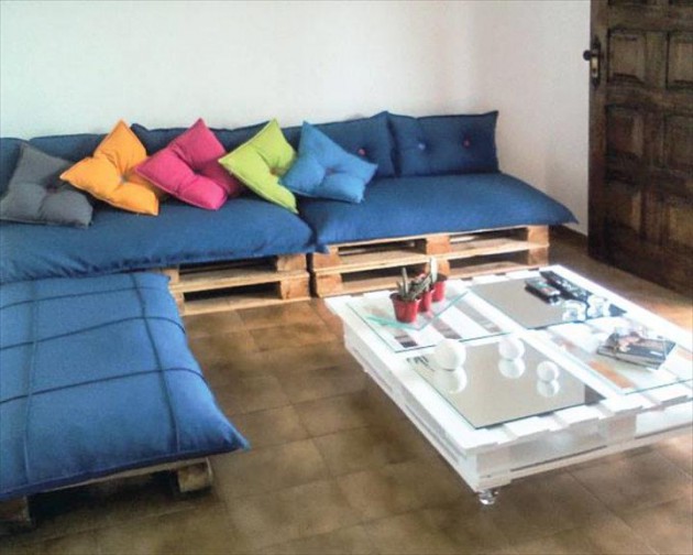 17 Most Creative Ideas To Make Cozy Pallet Corner Sofa