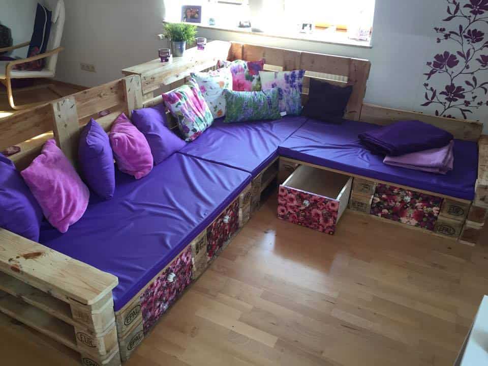 17 Most Creative Ideas To Make Cozy Pallet Corner Sofa