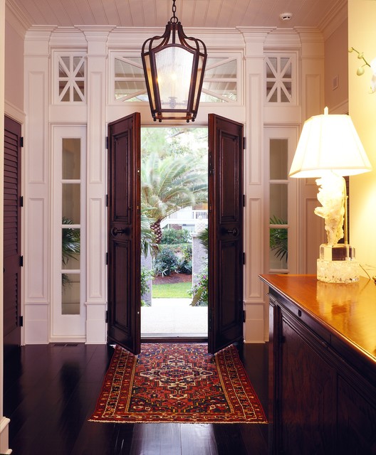 Add Warmth In The Space With The Use Of Wooden Doors