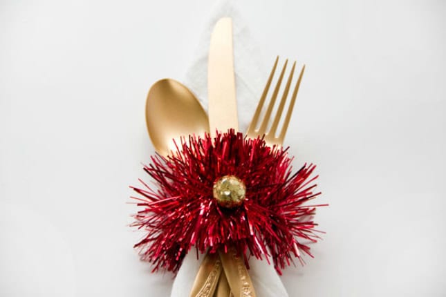 15 Most Easiest DIY Christmas Napkins To Adorn Your Christmas Table 8