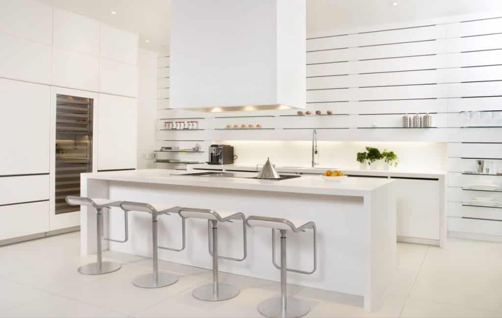 15 Classy Kitchen Designs With White Kitchen Chairs 9