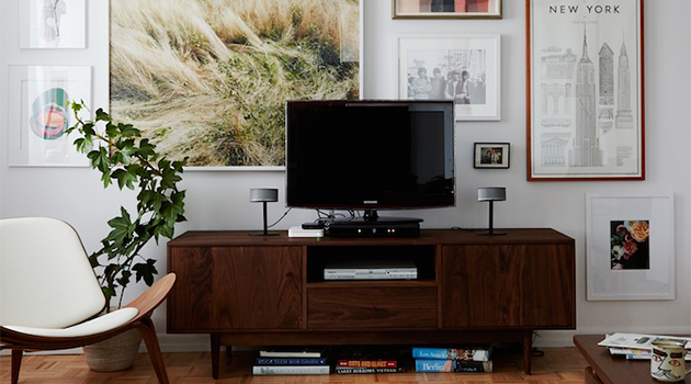 10 Tips For Decorating The Area Around Your TV