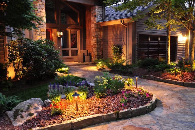 16 Impressive Ideas To Illuminate The Walkways In Your Yard 11