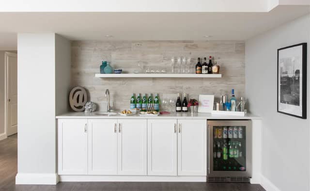 18 Tasteful Home Bar Designs That Will Attract Your Attention 15