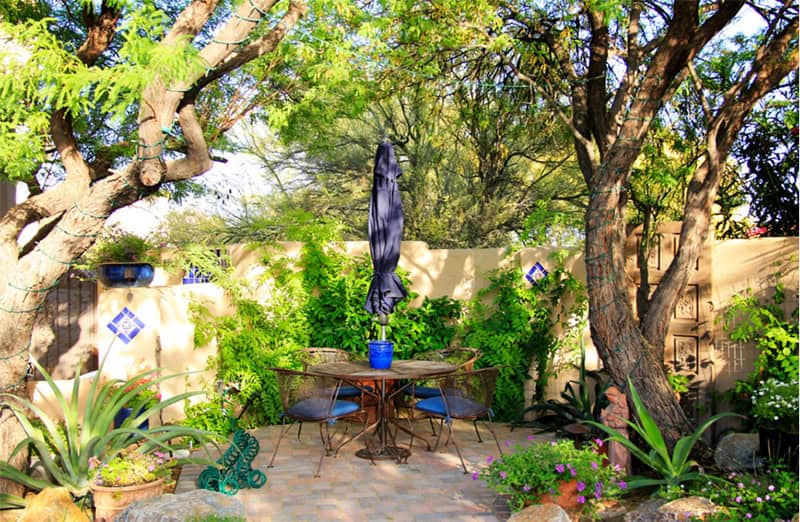 19 Big Ideas For Decorating Small Patio 17