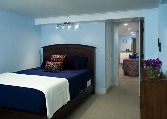 18 Magnificent Ideas To Transform Your Basement Into Beautiful Bedroom 17