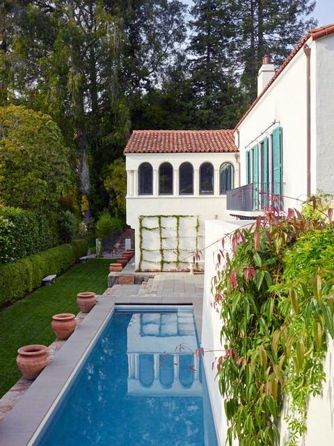17 Compelling Eclectic Swimming Pool Designs You're Going To Admire