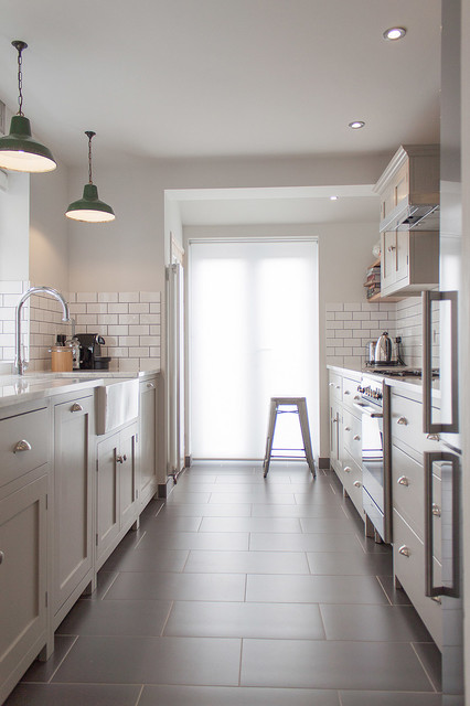 19 Ultra Clever Ideas To Decorate Narrow Kitchen
