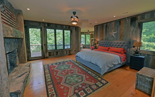 17 Brilliant Rustic Style Bedrooms That Ideal For Your Dream Home 2