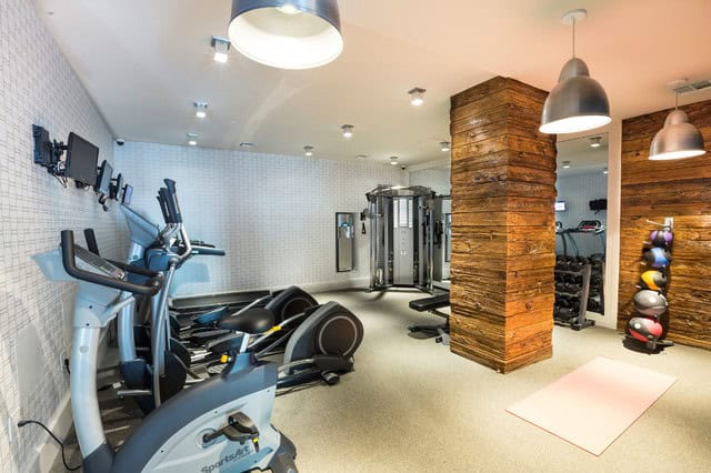 19 Practical Ways To Decorate Exercise Room In The Home 3