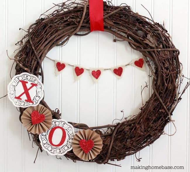 17 Fabulous DIY Valentine's Day Wreath Designs To Adorn Your Front Door 6