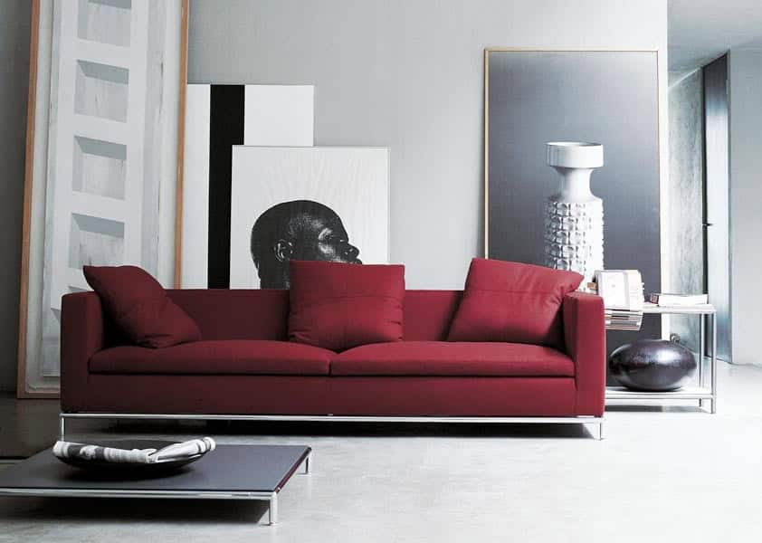 17 Stylish Living Room Designs With Red Couches 6