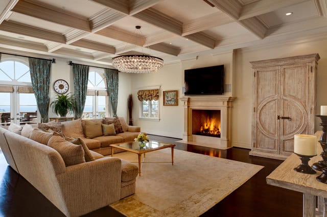 19 Brilliant Ideas To Decorate Living Room With Chandelier 9