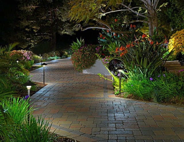 16 Impressive Ideas To Illuminate The Walkways In Your Yard 9
