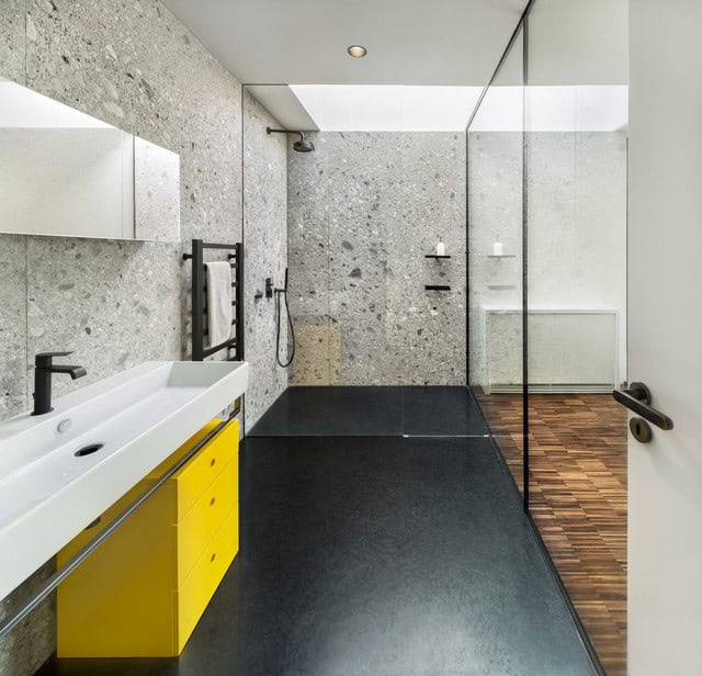 18 Magnificent Bathroom Designs Refreshed With Yellow Details 10