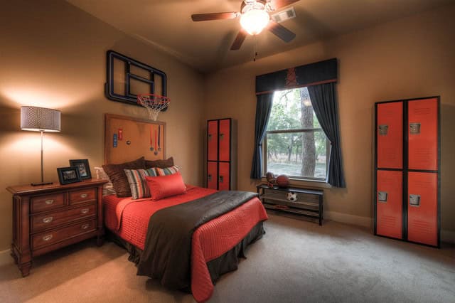 14 Awesome Basketball Themed Rooms For Your Youngsters 10