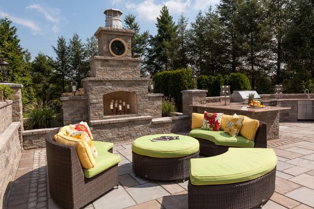 18 Astonishing Stone Fireplace Designs To Improve Your Outdoor Space 12