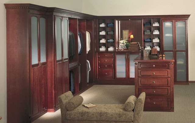 18 Stylish Walk-In Closets For Every Modern Man 15