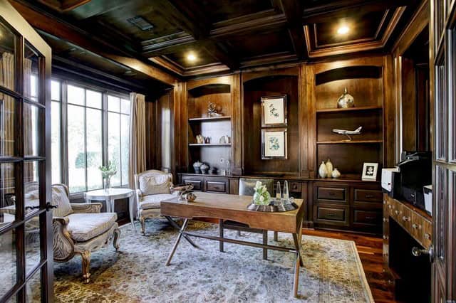 19 Brilliant Home Office Designs With Traditional Influence 15