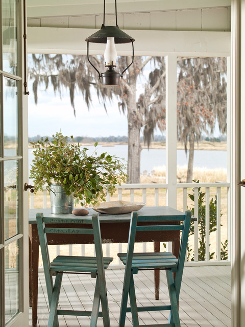 16 Appealing Shabby Chic Style Porch Designs That Can Replace Your Living Room