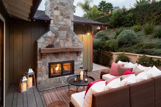 18 Astonishing Stone Fireplace Designs To Improve Your Outdoor Space 17
