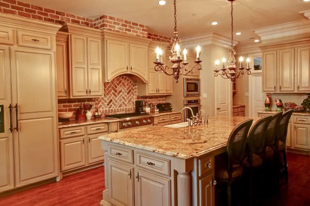19 Charming Kitchen Designs With Brick Backsplash For Better Visual Effect 2