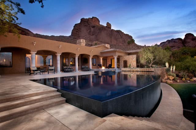 16 Fabulous Infinity Swimming Pools That Will Leave You Speechless 3
