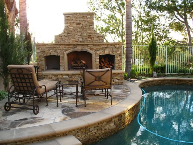 18 Astonishing Stone Fireplace Designs To Improve Your Outdoor Space 6
