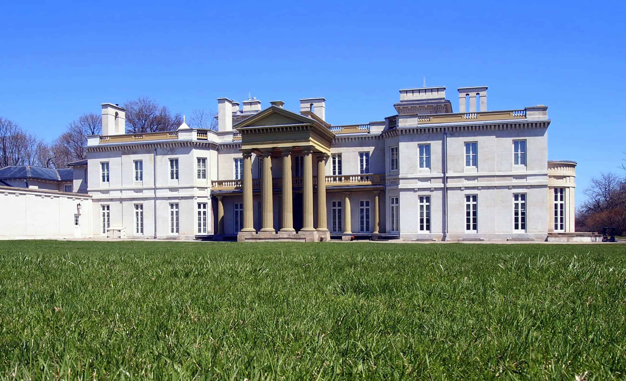 Dundern Castle – Hamilton, Ontario Source