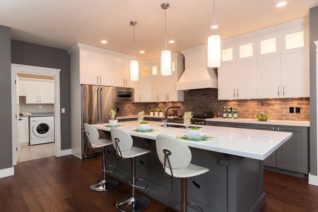 19 Charming Kitchen Designs With Brick Backsplash For Better Visual Effect 9