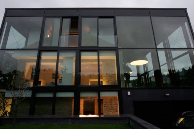 Pavilniai House - A Fabulous Glass House Located in Lithuania